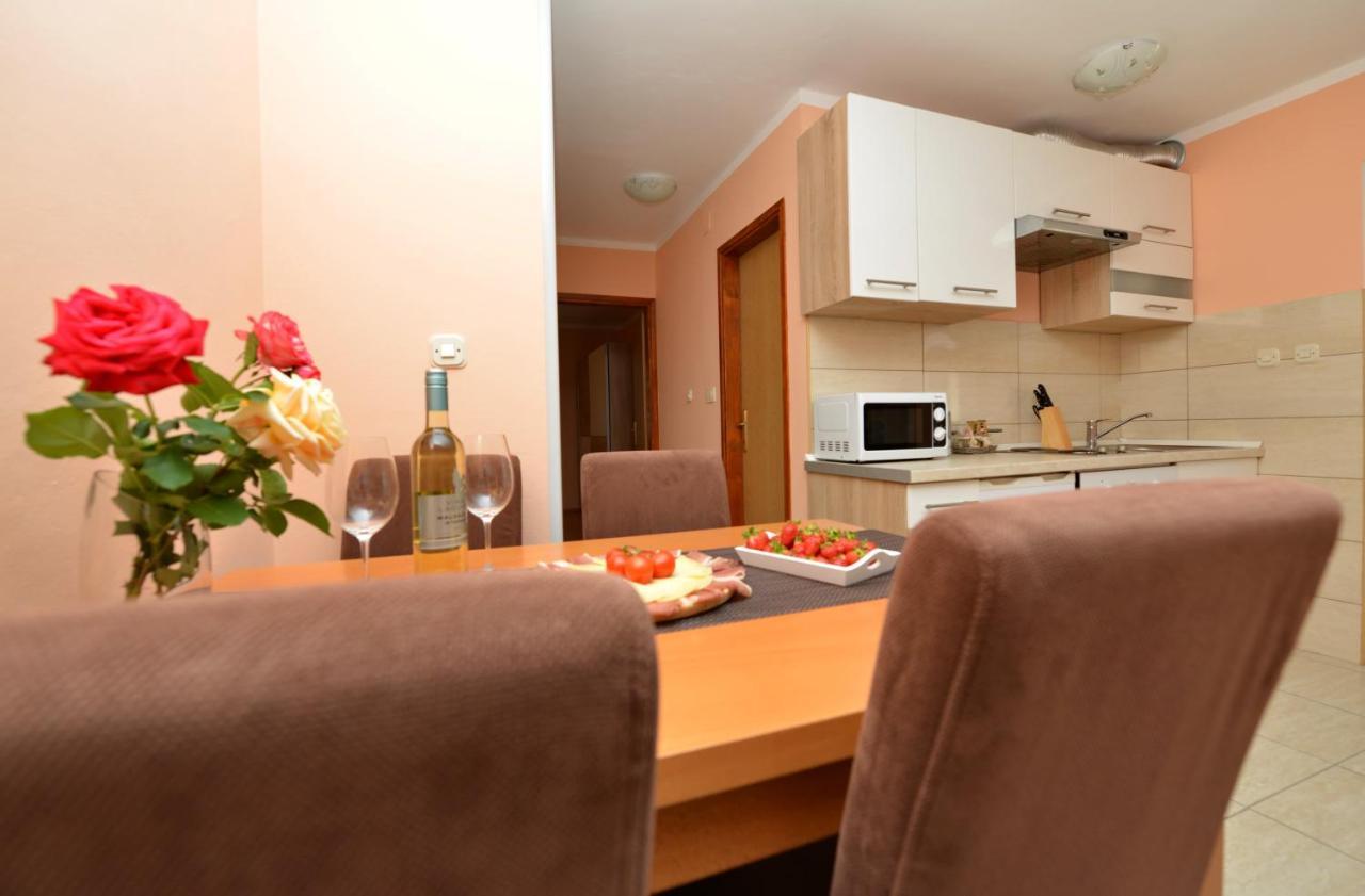 Apartment Kokic Pridraga Bagian luar foto