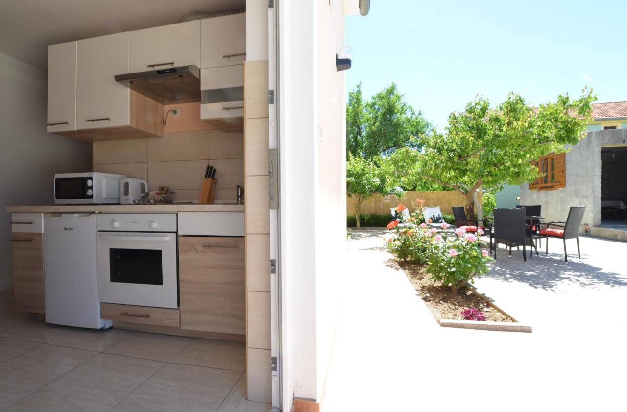Apartment Kokic Pridraga Bagian luar foto